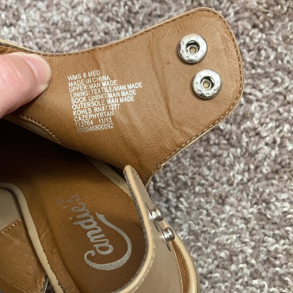 Candie’s peep toe booties. Tan. Size 8 - Picture 4 of 4